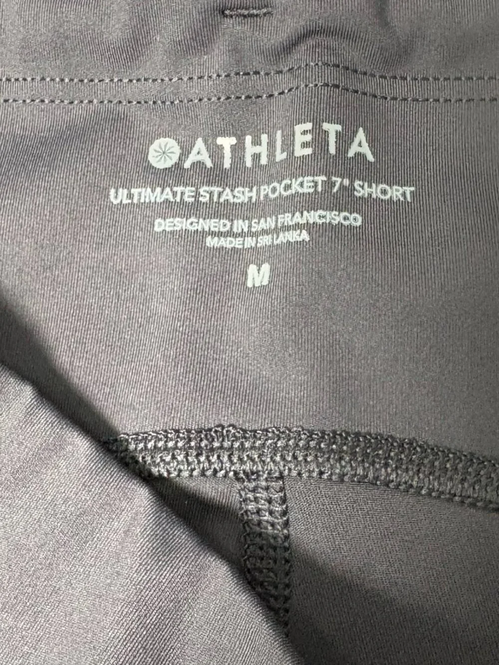 Athleta Ultimate Stash Pocket 7" Bike Shorts Black Medium NWT - Picture 6 of 10